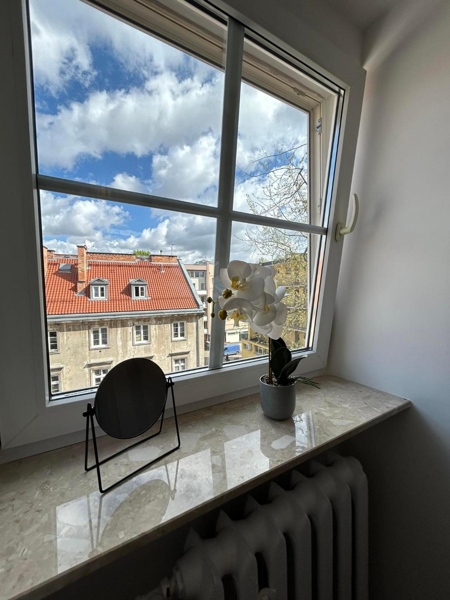 Old Tenement Apartment Warszawa Eksteriør billede
